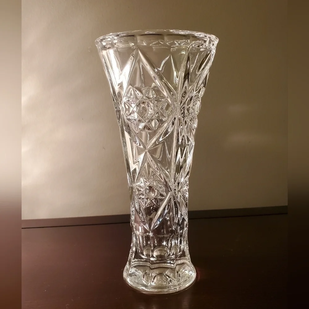 Vintage Bohemia Cut Glass Star And Diamond Cut Pattern Crystal Vase